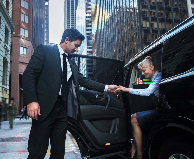 Things you should know about chauffeur service Sydney